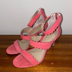 Ann Taylor scalloped heels